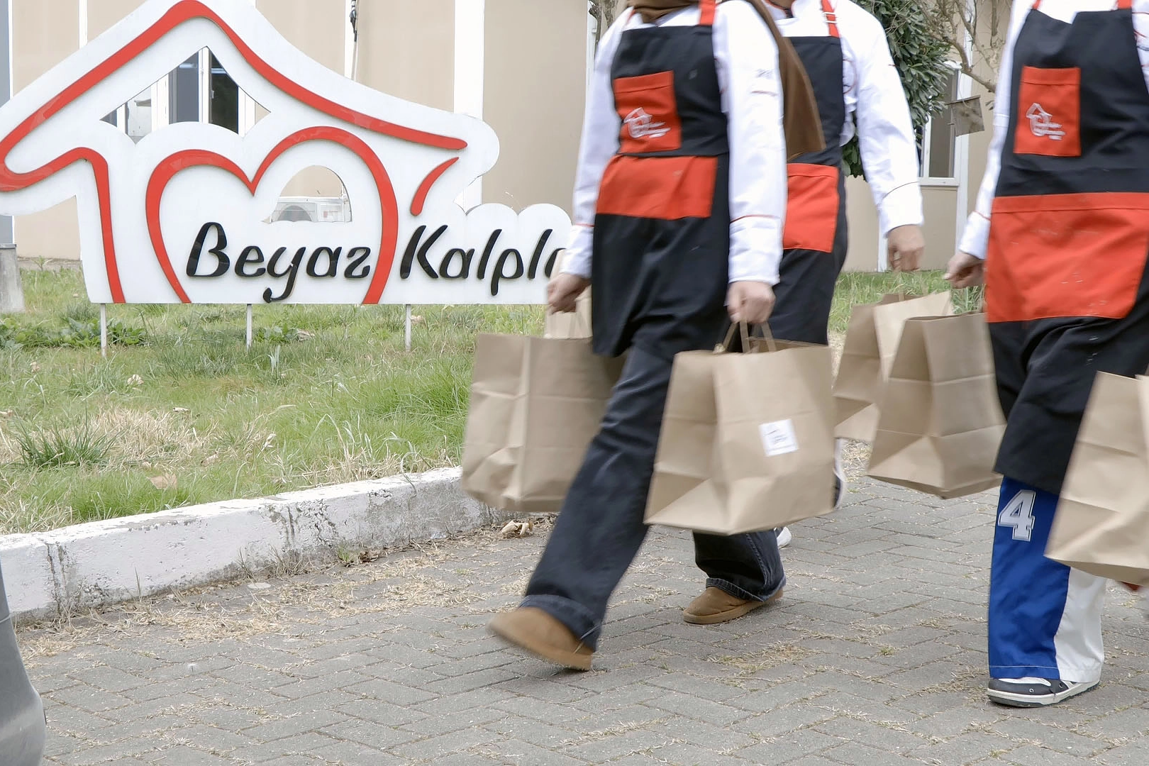 Kocaeli'de 'Beyaz Kalpler' gönüllere dokundu