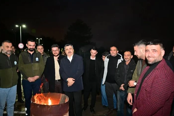 Bursa Yıldırım'da Başkan Yılmaz, Veterinerlik personeliyle buluştu