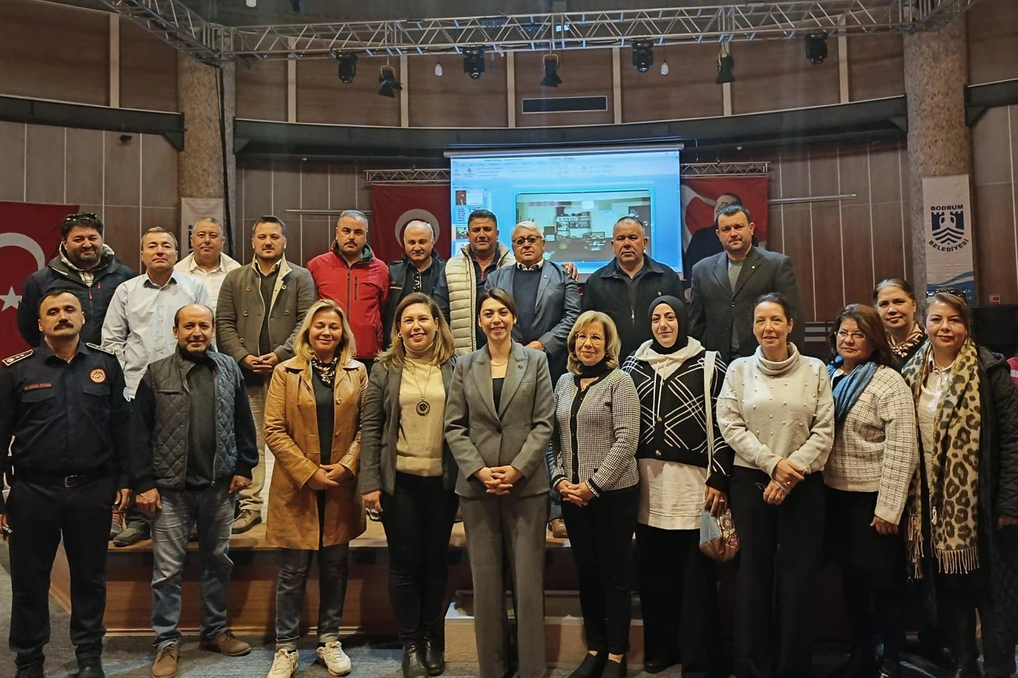 Muğla Büyükşehir'den muhtarlara akademik destek