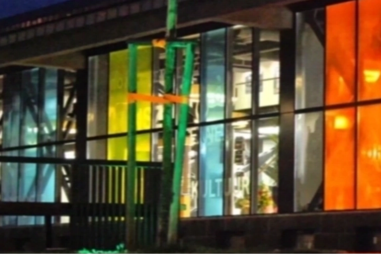 Sakarya'da edebiyatseverlere Ziya Osman Saba söyleşisi