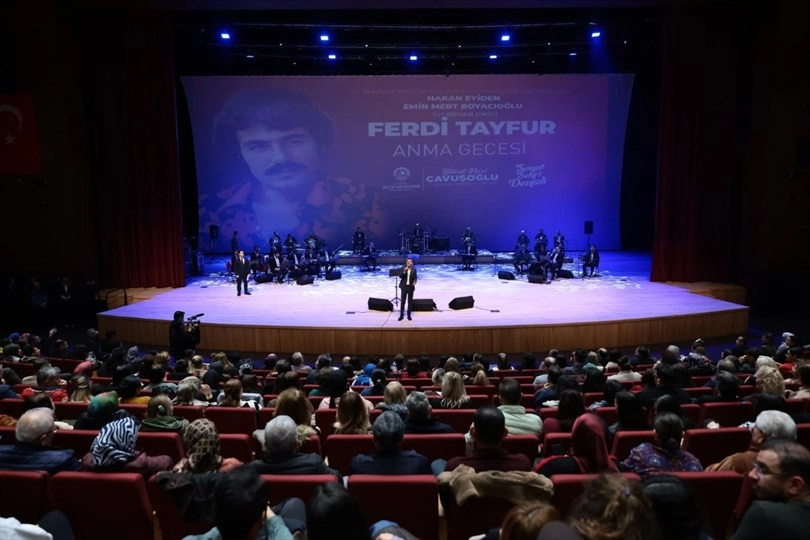 Denizli'de Ferdi Tayfur unutulmaz eserleriyle anıldı