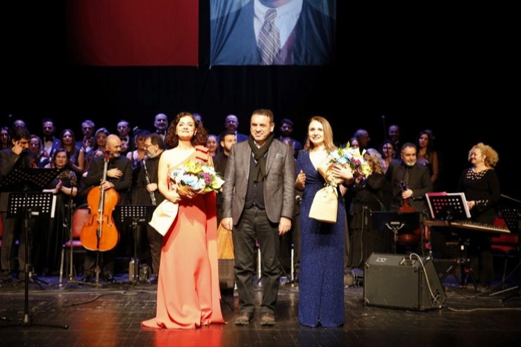 Büyükşehir Türk Sanat Müziği Korosu, unutulmayacak bir konserle Kocaelililere müzik