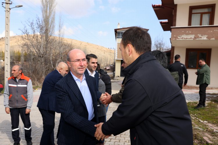 Selçuklu Belediye Başkanı Ahmet Pekyatırmacı, ihtiyaçlar doğrultusunda yapılacak hizmetleri yerinde