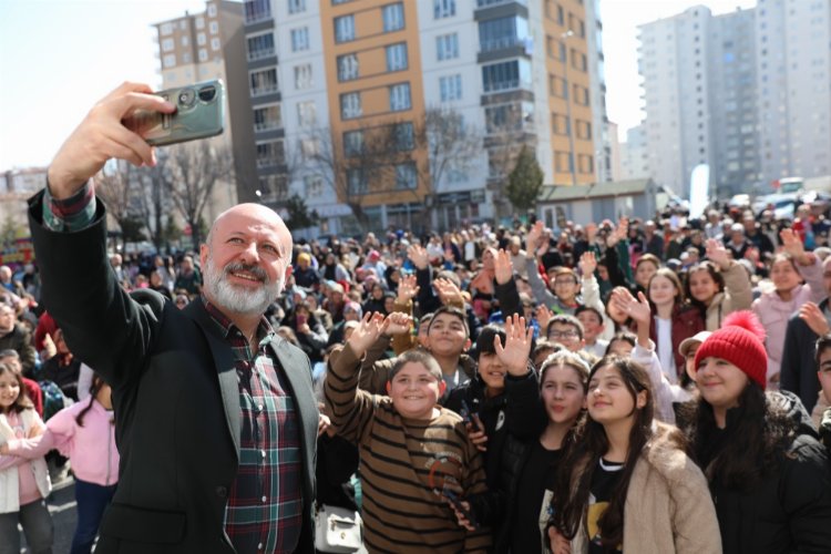 Kocasinan Belediye Başkanı ve Başkan Adayı Ahmet Çolakbayrakdar, geleceğin Türkiye’sini