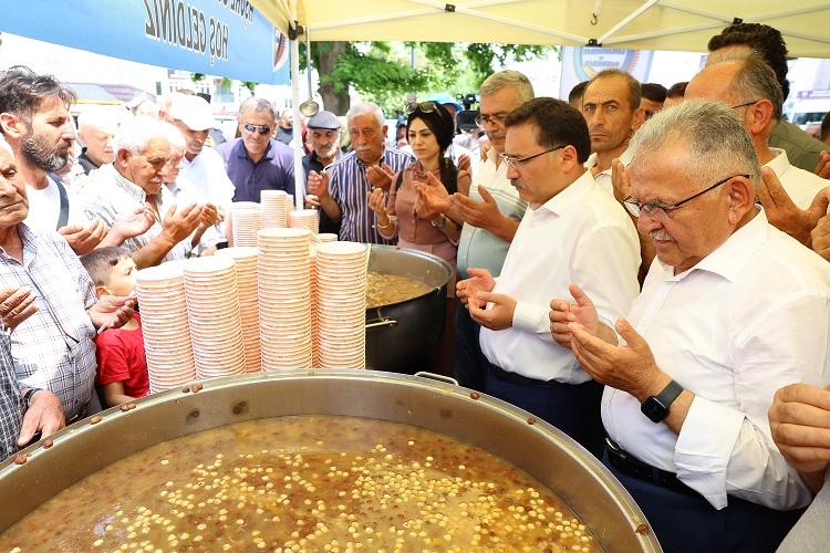 Kayseri Büyükşehir Belediye Başkanı Dr. Memduh Büyükkılıç, Kayseri Valisi Gökmen