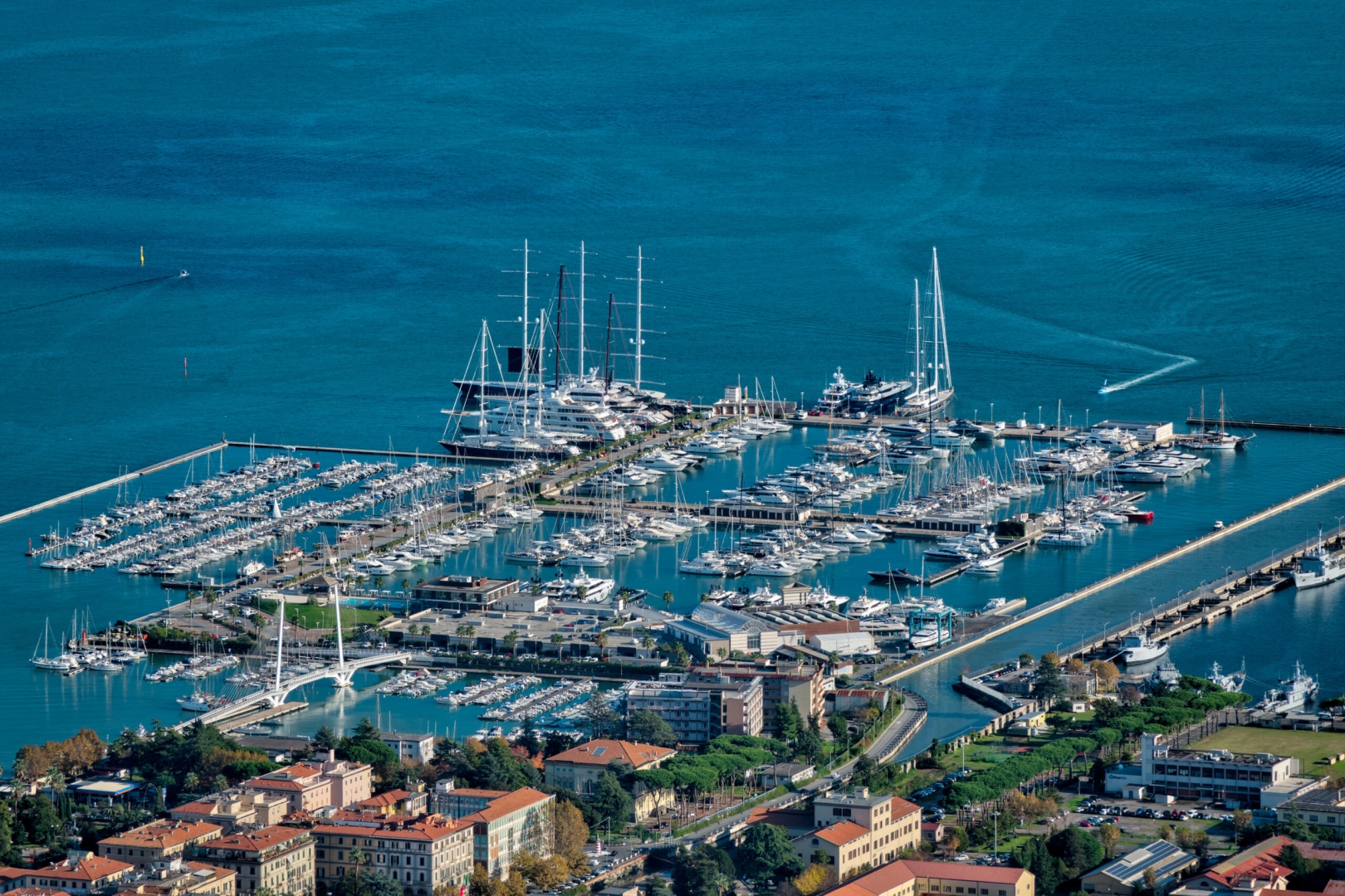 D-Marin İtalya’da yer alan Porto Mirabello marinasını satın alarak, İtalya’daki