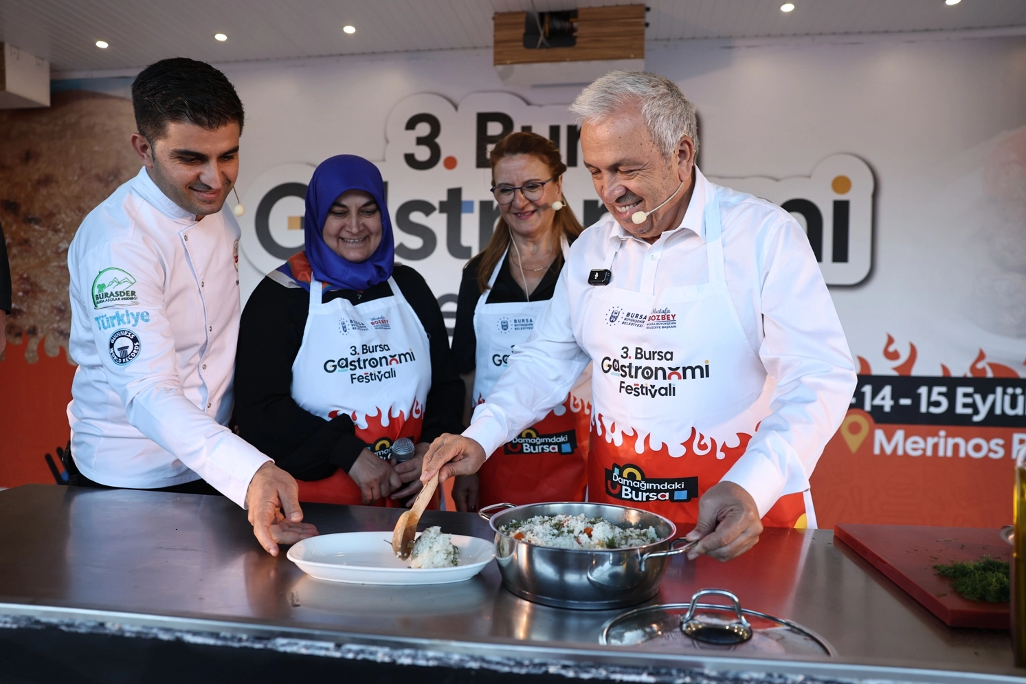 Bursa’nın farklı ilçelerini gezip, yöresel lezzetleri tanıtan ‘Gastronomi Tırı’nın bu