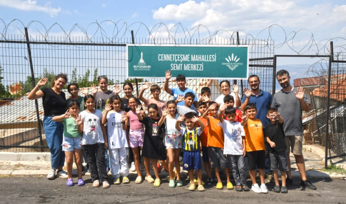 Karabağlar Belediyesi ve Halkevleri’nin işbirliğiyle çocuklara yönelik düzenlenen “Yaz Çocuk