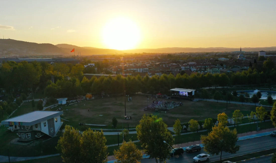 Sakarya Büyükşehir Belediyesi’nin Açık Hava Etkinlikleri kapsamında Sakarya Millet Bahçesi’nde