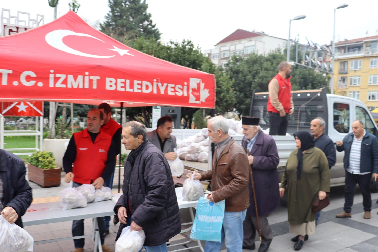 ‘Üreten Kent İzmit’ vizyonuyla çalışmalarını sürdüren İzmit Belediyesi, 3 yıl