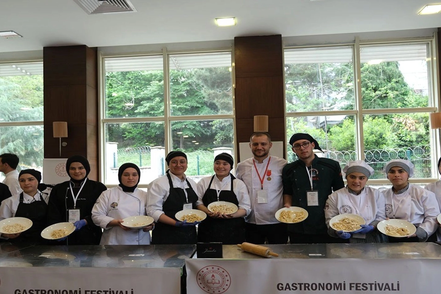 Türk mutfağının geleneksel tatlarını koruma ve dünya mutfaklarıyla buluşturma misyonuyla