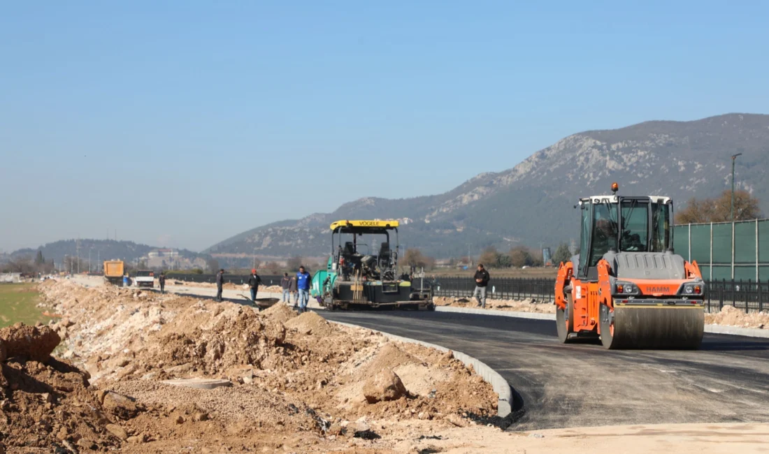 Muğla Büyükşehir Belediyesi Otogar yolu-Sanayi kavşağı arasındaki Karamuğla deresi yanındaki