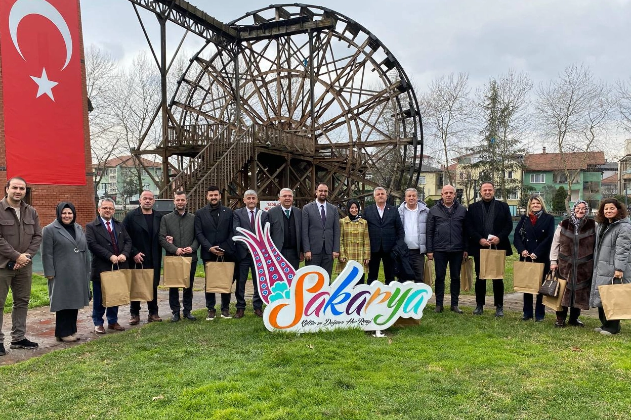 Sakarya Büyükşehir Belediyesi ev sahipliğinde gerçekleştirilen sosyal hizmetler istişare toplantısında