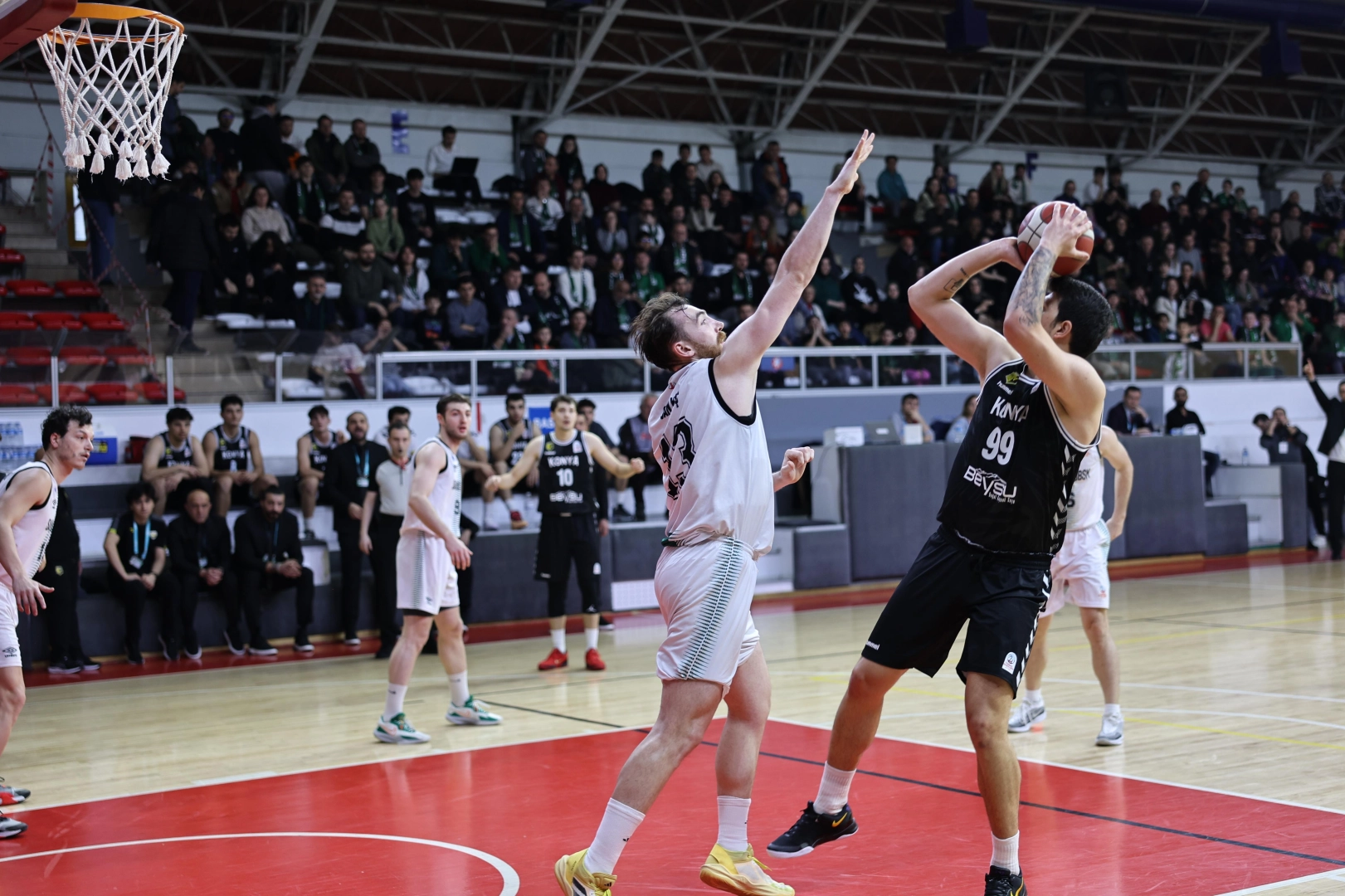 Sakarya Büyükşehir Basketbol takımı, 14. haftanın erteleme mücadelesinde İBB Spor’a